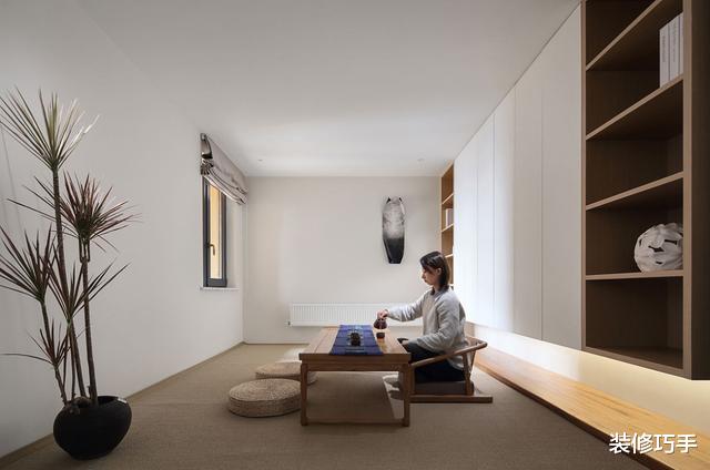 设计师|她很有远见,客厅舍弃电视,卧室改做茶室,两人居住太舒适了