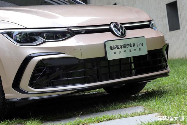 高尔夫8|大众高尔夫8实车抢先拍,1.4T高功率R-Line版本,战斗力爆表