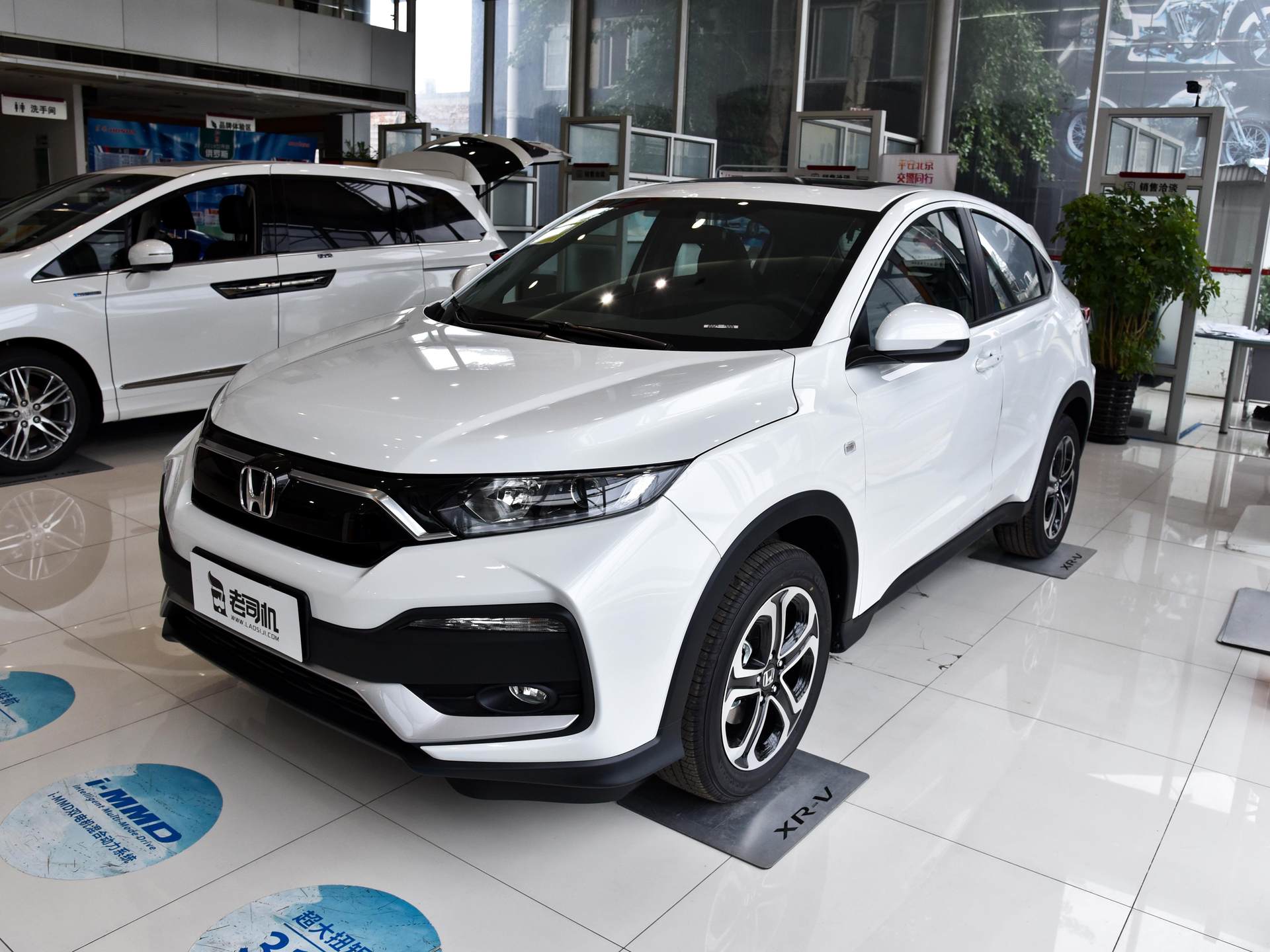 日产轩逸|手握15万咋选车?131马力地球梦发动机,比飞度霸气,看看这台SUV