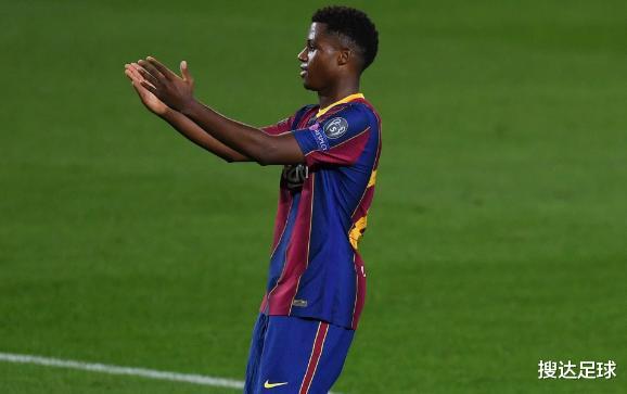 欧冠|欧冠疯狂15分钟！巴萨连创3大历史纪录，梅西领先C罗6球