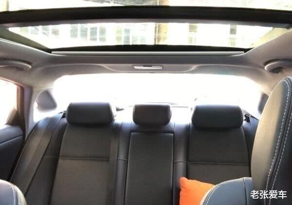 『国五标准』又降了，售价从14.98万跌到9.6万，车宽1米8油耗7，买速腾后悔了