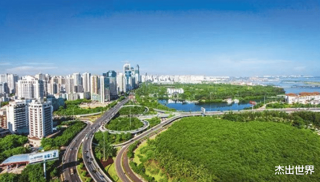 @中国“颜值最高”的4座城市,环境非常的优美,游客几乎不想走