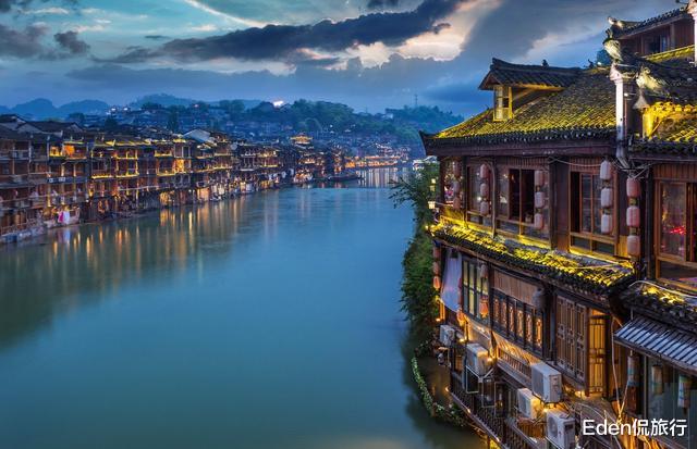 『古镇』凤凰古城和凤凰古镇有什么区别？别再傻傻分不清