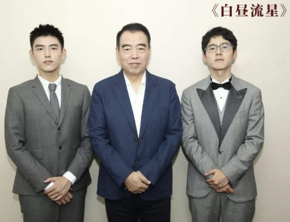 [肖战]他击败肖战荣获“最具潜力男演员”，王源成第二，实力被央视肯定