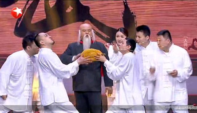 欢乐喜剧人▲《欢乐喜剧人》白鸽用作品爆前夫猛料，孙建弘一次调侃三位前辈