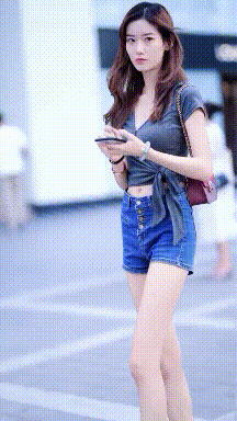 |?姑娘，钓鱼穿这样，确定能钓到鱼吗？