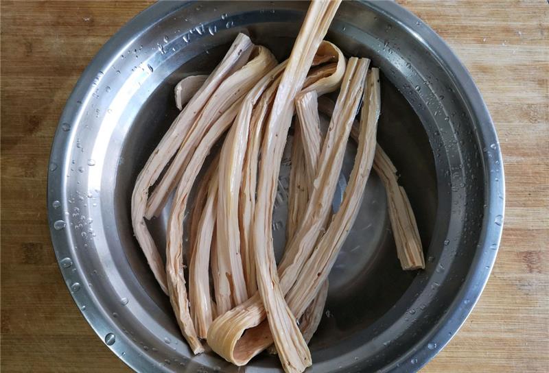 胃癌:“天然黄体酮”被找到,女人每天喝一碗,40岁不显老,素颜也很美