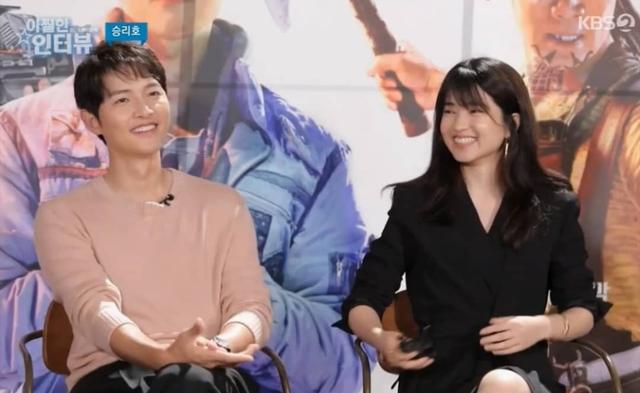 宋仲基与金泰梨暧昧,引发韩网热议