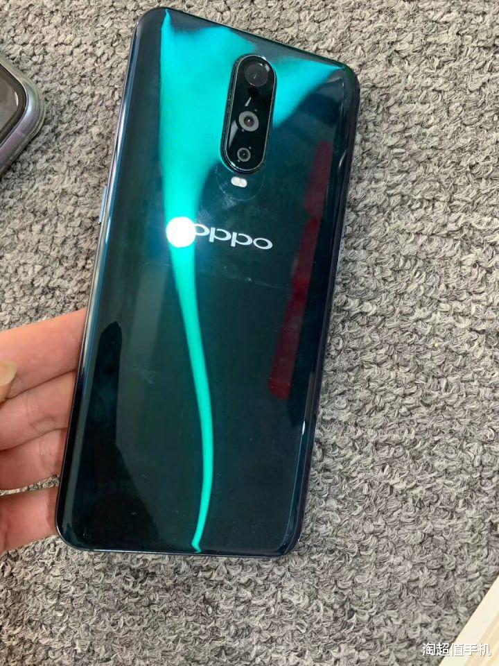 电池|二手机8+128G配置，一般需要多少钱？