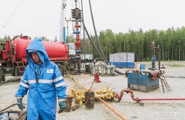 页岩油|为什么美国急需发动一场战争？页岩油骗局彻底破产，特朗普保经济