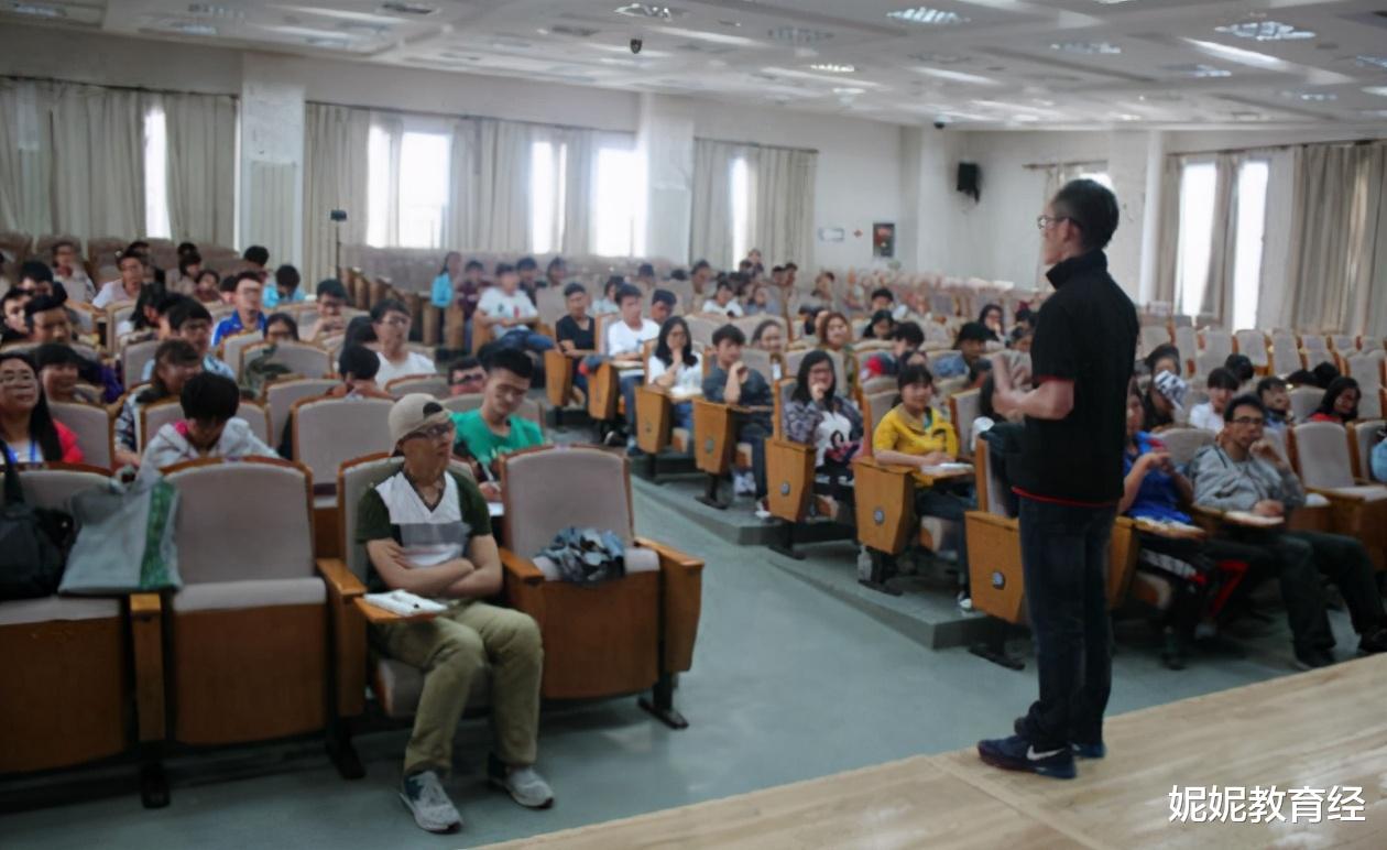 大学|大学被调剂到不喜欢的专业？不用急着复读，这3种途径也未尝不可