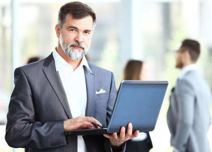 |为什么真正有水平的领导都是不太管下属的？背后原因很厚黑