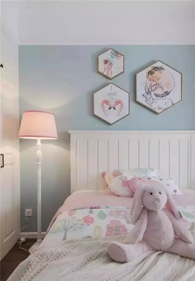 ##100㎡新房，客厅电视墙不放柜子这样设计美翻了，还是第一次见！