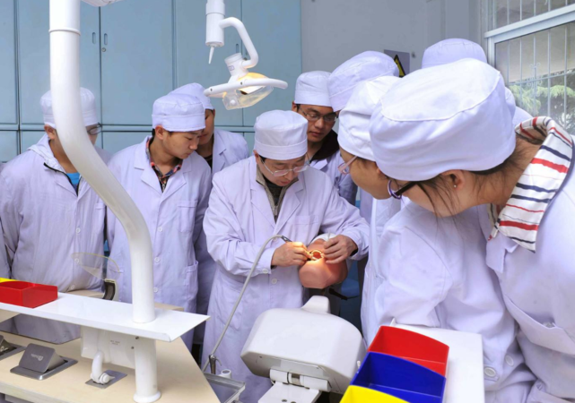 求职|适合二本学生的四大专业，学历要求低，学生毕业好找工作，工资高