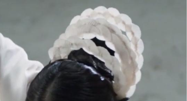 头饰:?看三生三世的头饰发型,猜12位角色!蛛网最好猜,珍珠冠是何人呢