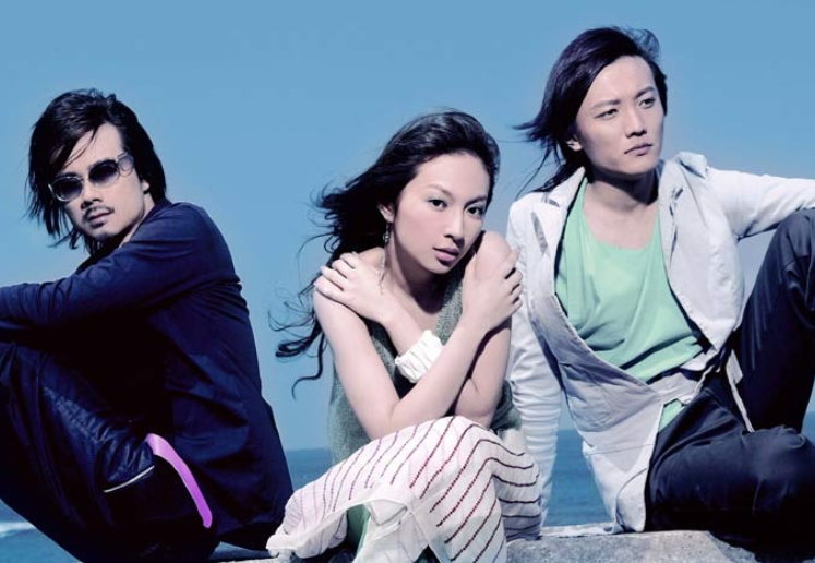 『飞儿乐团』曾经误以为自己是乐队灵魂，飞儿乐队把主唱赶走？如今怎样了