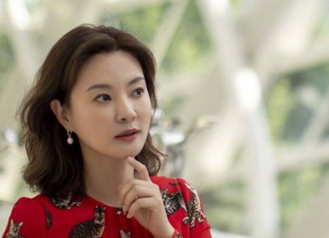 春晚|她三次主持春晚，可命运爱跟她开玩笑，她两任丈夫都被抓了起来