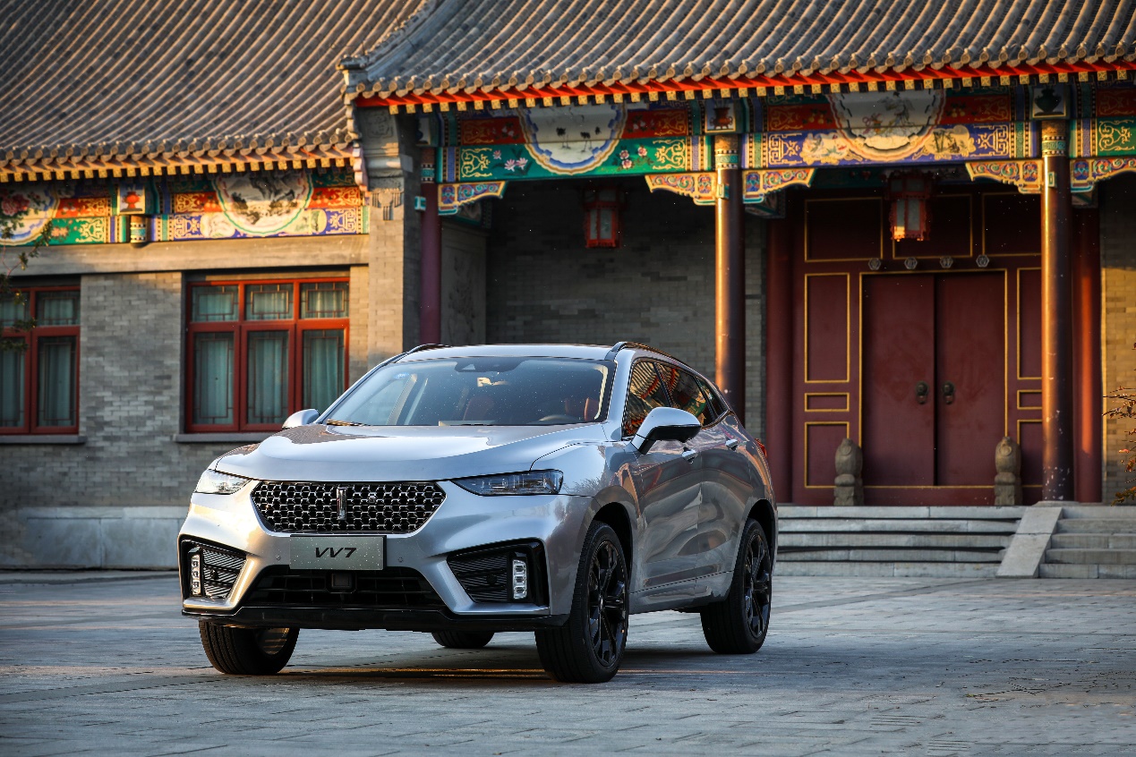 wey:WEY VV7怎么样?圣戈班、巴斯夫助力。网友:这才是豪华