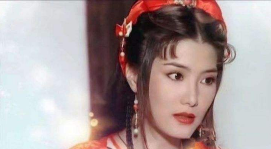杨紫琼|被称为杨紫琼继承人,被周比利一脚踹成瘫痪,如今活出自我