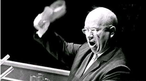 『苏联』历史上的苏联有多豪横？在联合国演讲时，赫鲁晓夫敢拿皮鞋砸桌子