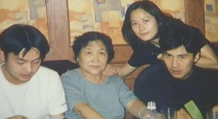 学霸|他是北影满分学霸, 不要经纪人, 不拍爱情片, 为她画地为牢20年