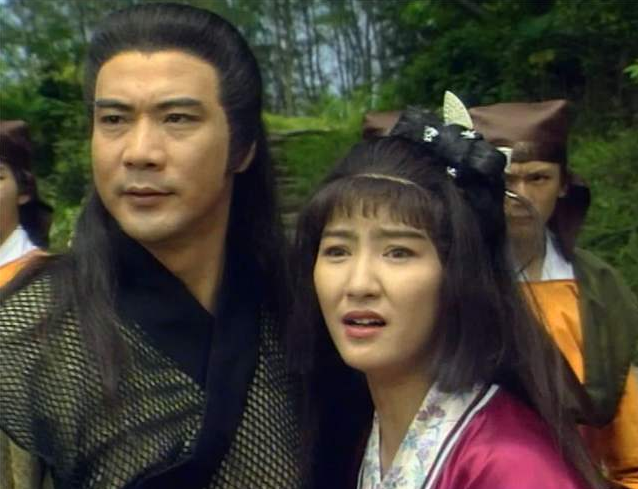 徐少强|娶小30岁娇妻的徐少强，满头白发还在四处拍戏，还要为10岁幼子打拼