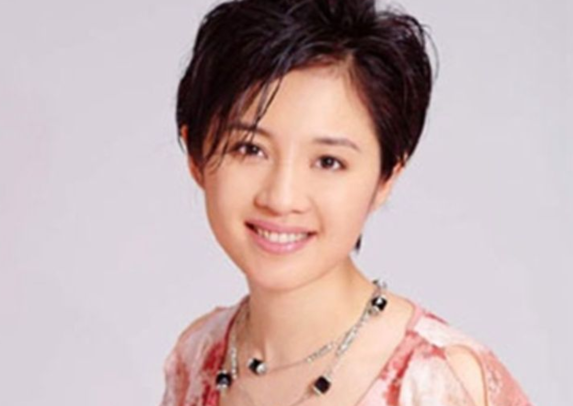 倪萍|她本是倪萍接班人，却因品行不佳被央视开除，如今51岁自食其果