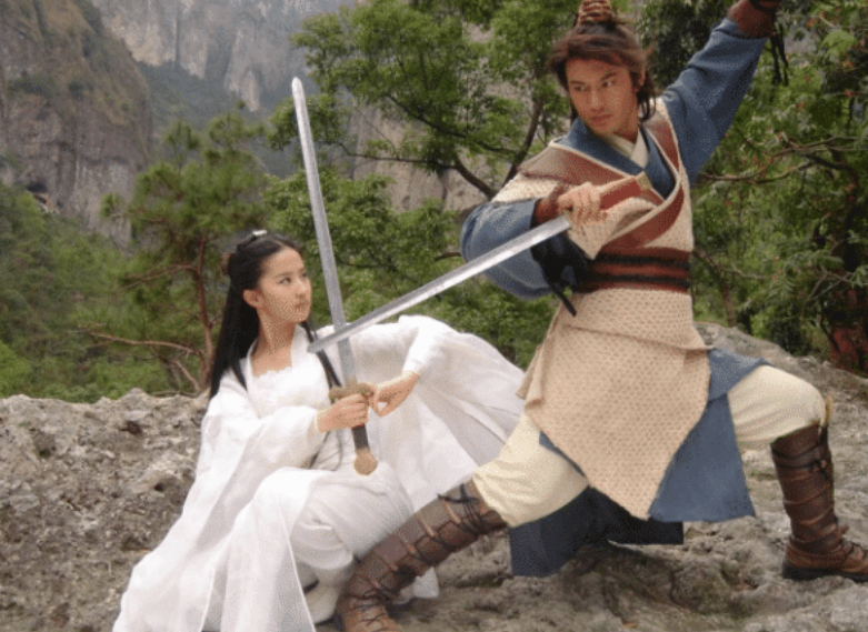 刘亦菲|为演“杨过”不惜削骨整容，却被刘亦菲嫌丑拒绝，如今他红到高攀不起