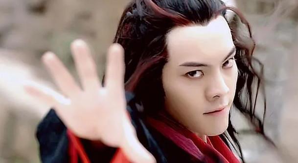 #陈伟霆#时隔7年杨幂陈伟霆再度合作，两人终于站在了同一位置