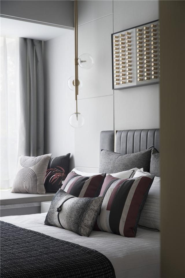 |他家仅有115㎡，坚持现代轻奢风，却深深吸引人，太典雅了