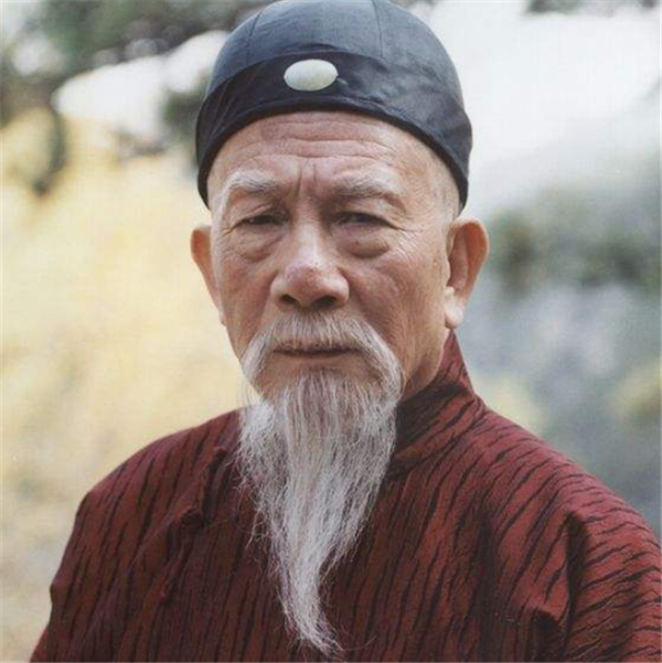 李鸿章|曾国藩为子孙留下勤俭家风，李鸿章留下巨额财产，百年后效果如何