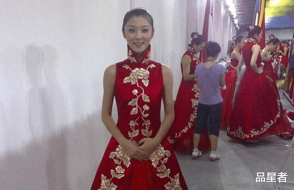 王牌对王牌▲王牌对王牌打酱油的费费为啥能火?得知她的其他身份:不简单啊