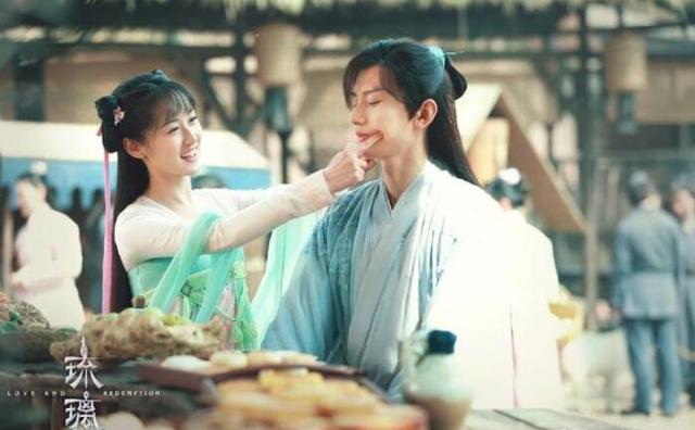 且听凤鸣|《琉璃美人煞》PK《且听凤鸣》，谁将会成为8月最强玄幻剧