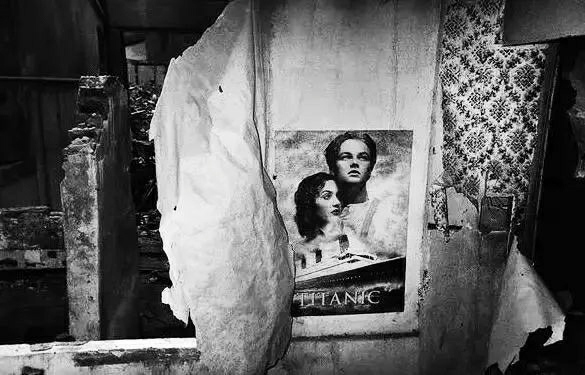 『老照片』上世纪九十年代的老照片: 第五张女子美艳, 第八张是“土豪”！