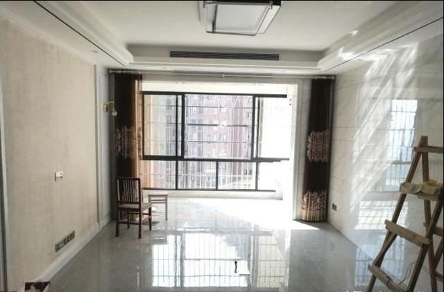 |新房的硬装和柜子花了15万左右，效果给人很踏实，有归属感！