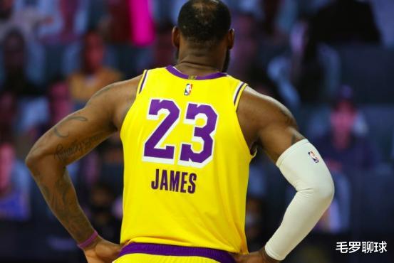 勒布朗·詹姆斯|詹姆斯最新开口，却遭美国世界冠军争议炮轰，央视68秒力挺詹皇