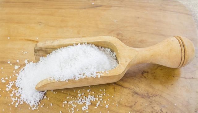 血栓|不想给血管“添堵”，少碰2白，多吃3黄，净化血液，血管变干净