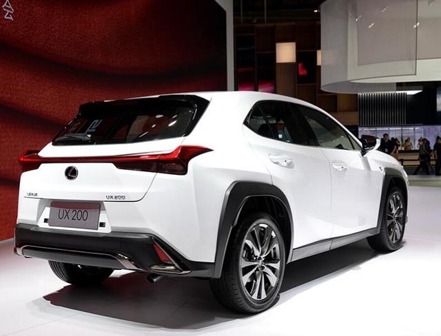 雷克萨斯ux|最便宜的雷克萨斯SUV：帅气不输宝马X1，耗仅6升，空间比Q3宽裕