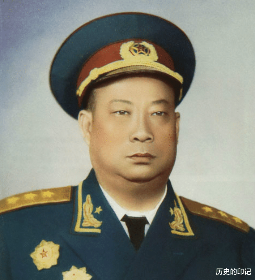 追悼会|我国去世最早的一位上将:追悼会时天降暴雨, 二十万人无一离去