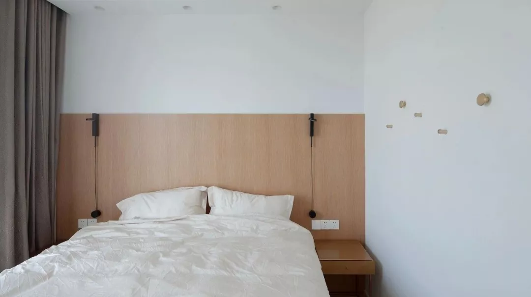 睡前脱下的衣服放哪儿？看别人都怎么做