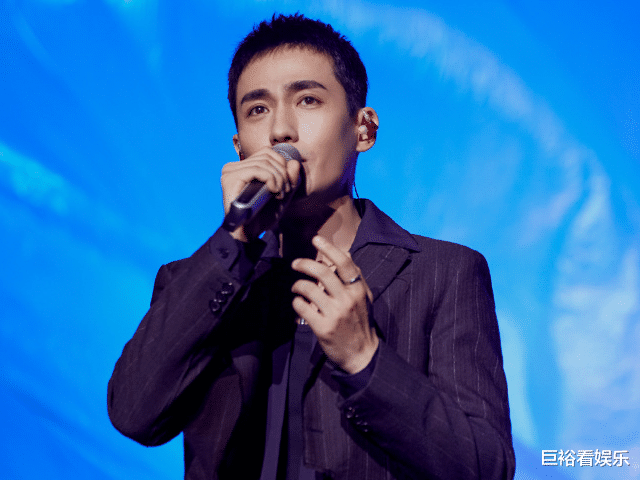 杨紫|全网最红艺人大洗牌：王一博未上榜，杨紫空降第三，榜首厉害了