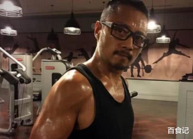 『影帝』同样是影帝,一个花9个月练一身肌肉,一个花20万贴一身假的