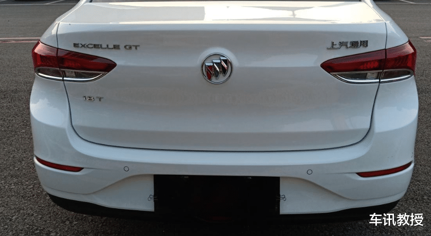 别克英朗▲最新4月三缸变成四缸的别克英朗,单月销量暴涨一倍,高达2.28万台!