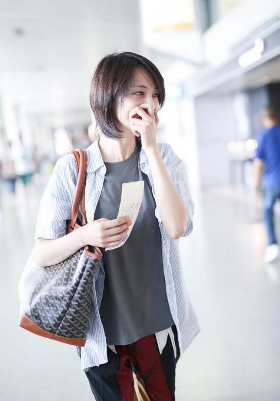 女孩|郑爽到底是有多败家?每年护肤花百万,只为了日常能纯素颜出门