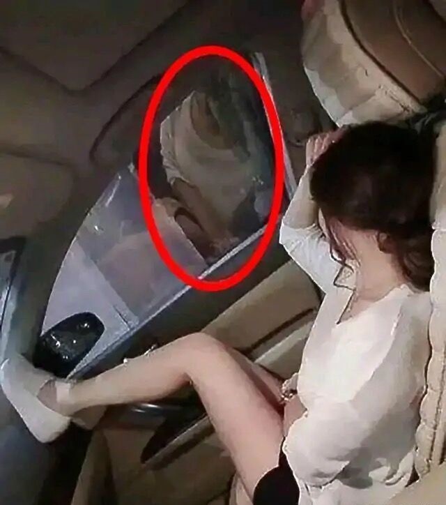 |“妹子你心真大，裙子上的东西麻烦你换个不透明的好吗”哈哈哈哈哈