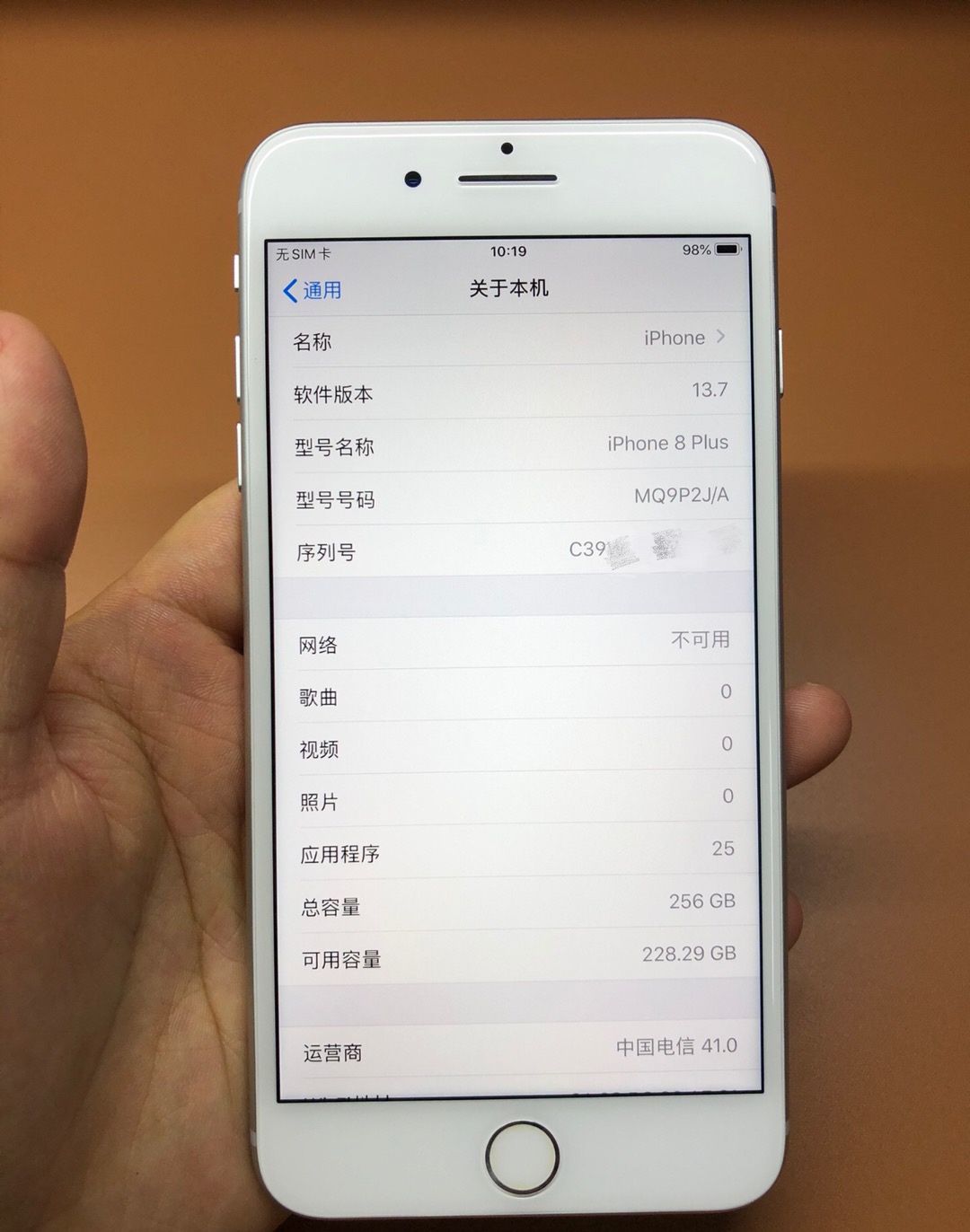 iPhone 8 Plus|网友2800买全新iPhone8Plus，结果买到的是翻新机