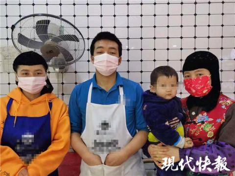 宛丘之道 南京一男童被绳子拴在面馆桌腿引热议，网友：一端生活，一端童年