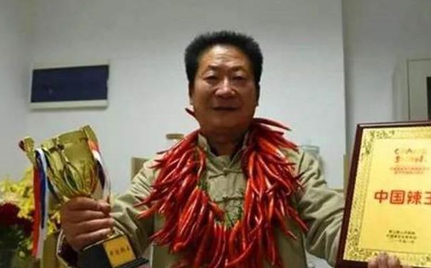 辣椒|辣王李永志:把辣椒当饭吃,一天5斤辣椒配白酒,现在身体如何?