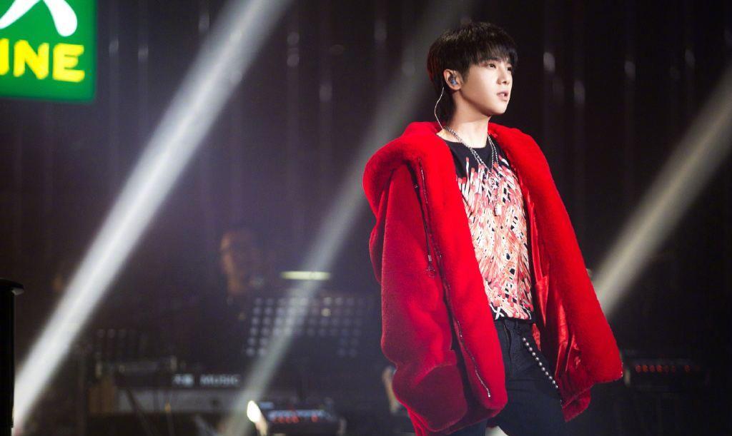 「华晨宇」“华晨宇”的歌为什么很少被翻唱？是华语乐坛的光荣还是悲哀？