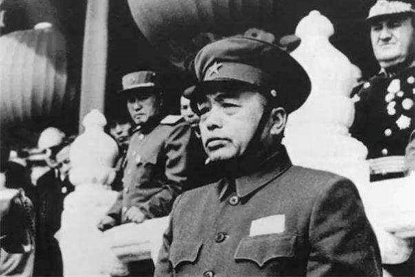 罗瑞卿|开国第一任部长中，被授予军衔的都有谁？元帅1人，大将1人